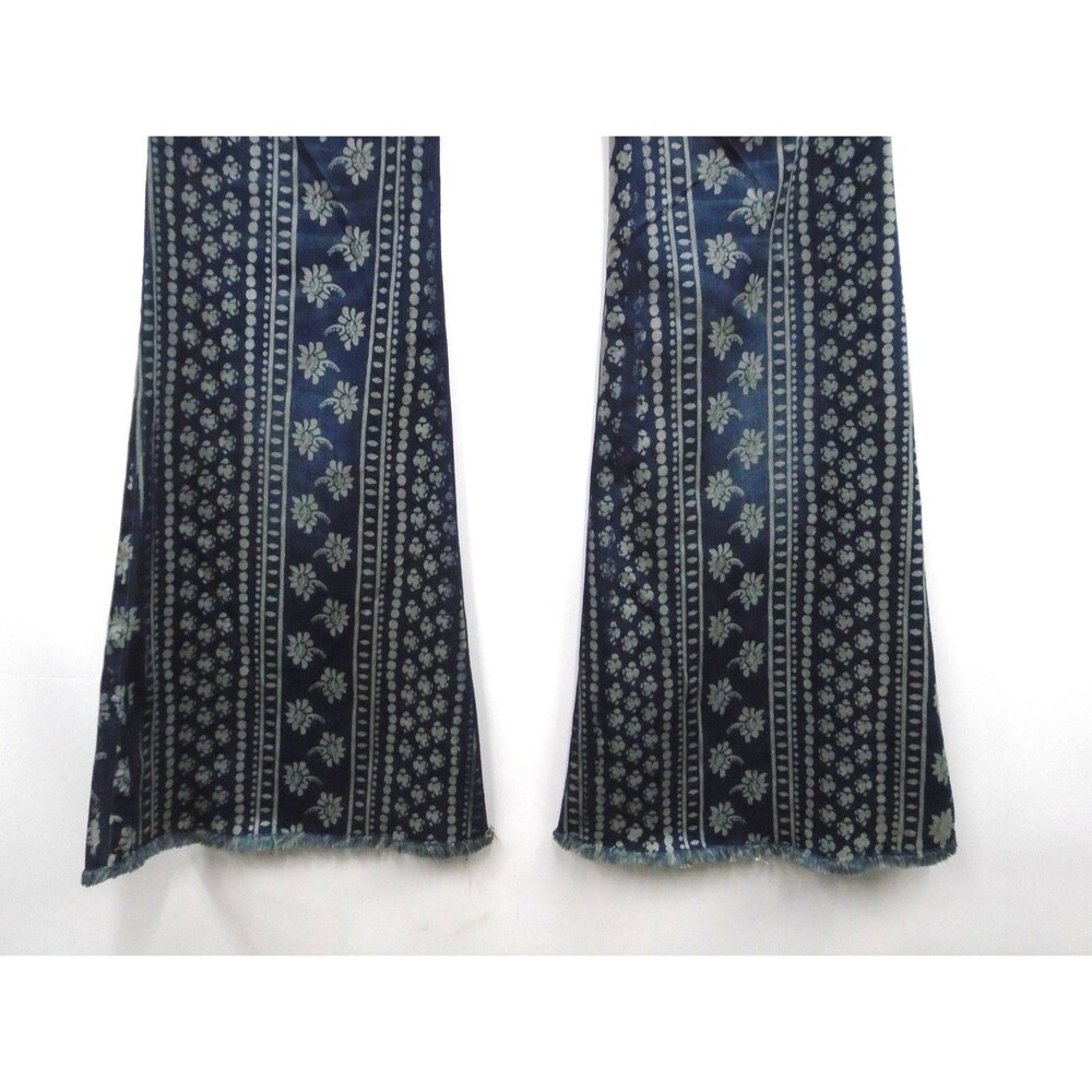 FREE PEOPLE MANTRA Bali Pattern Womens Size 28 (32x34) BELL BOTTON Flare Jeans - Picture 10 of 11